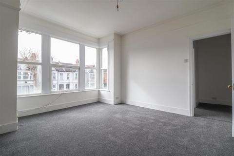 3 bedroom apartment for sale, ANERLEY ROAD, Westcliff-On-Sea