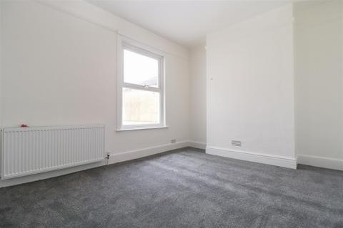 3 bedroom apartment for sale, ANERLEY ROAD, Westcliff-On-Sea