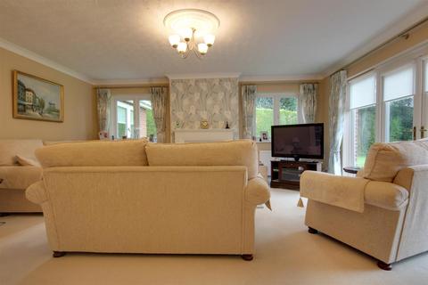 4 bedroom detached bungalow for sale, Hall Park, Swanland HU14