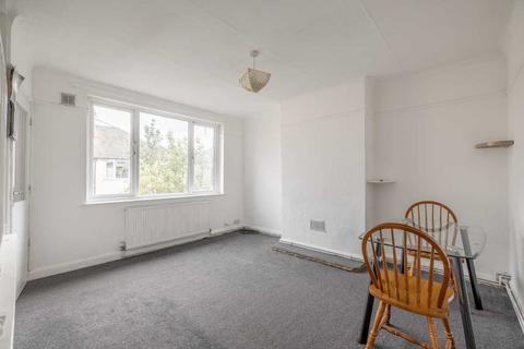 2 bedroom maisonette for sale, Montrose Avenue, Slough SL1