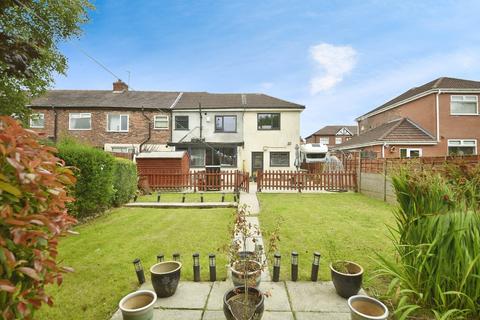 4 bedroom end of terrace house for sale, Hibbert Crescent, Manchester M35