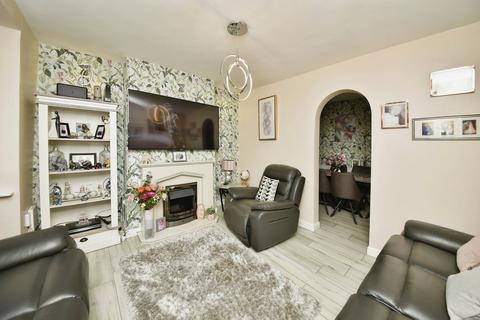 4 bedroom end of terrace house for sale, Hibbert Crescent, Manchester M35