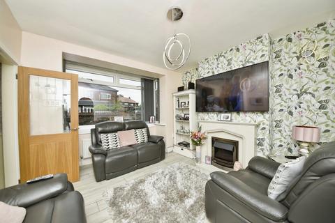 4 bedroom end of terrace house for sale, Hibbert Crescent, Manchester M35