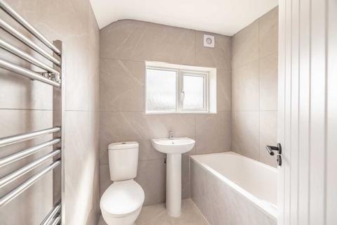 6 Bingham Road, Burnham, Slough, SL1 7ED