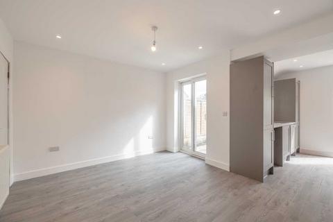 6 Bingham Road, Burnham, Slough, SL1 7ED