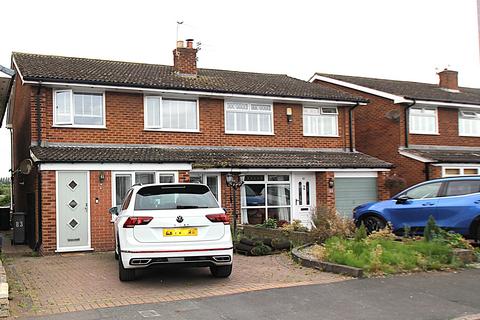 3 bedroom semi-detached house for sale, Dunster Drive Flixton