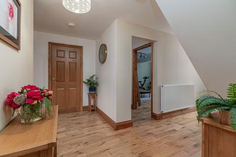 127 Warkton Lane, Barton Seagrave, Kettering, NN15 5AP