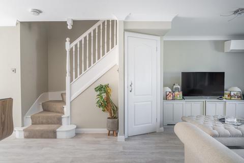 2 Leaside, Northchapel, Petworth, GU28 9HD