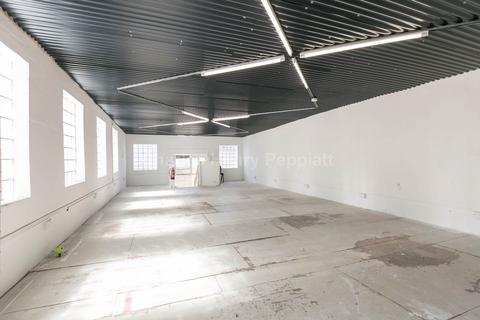 Industrial unit to rent, Holloway Road, Holloway, N7