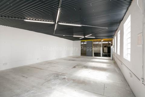 Industrial unit to rent, Holloway Road, Holloway, N7