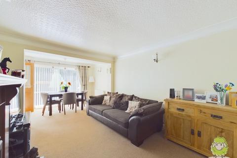 4 bedroom semi-detached bungalow for sale, 9 Langar Place, Forest Town, Mansfield