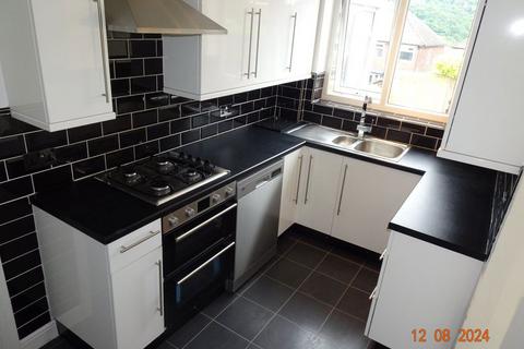 3 bedroom semi-detached house to rent, Rivelin Park Drive, Stannington, Sheffield S6 5GG