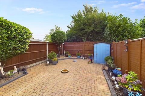 9 Faraday Place, West Molesey, KT8 2TX