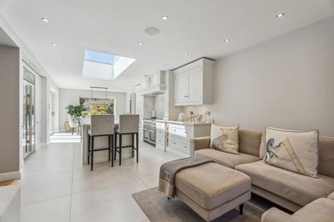 101 Amersham Road, Beaconsfield, HP9 2EH