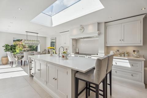 101 Amersham Road, Beaconsfield, HP9 2EH
