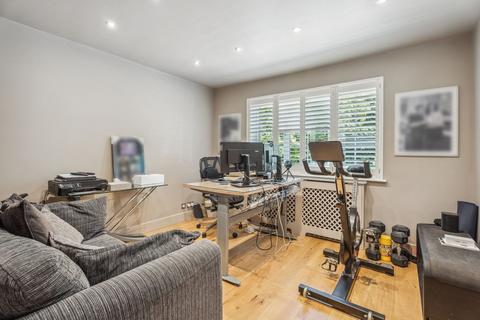 101 Amersham Road, Beaconsfield, HP9 2EH