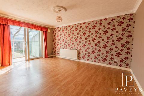 53 Camellia Crescent, Clacton-on-sea, CO16 7EU