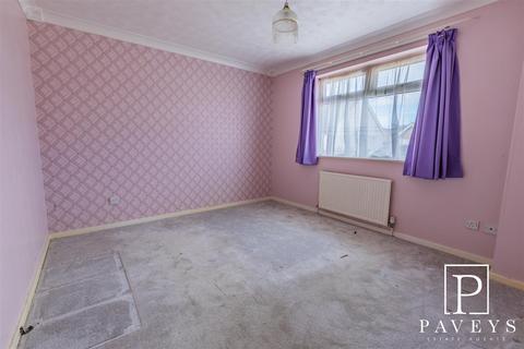 53 Camellia Crescent, Clacton-on-sea, CO16 7EU
