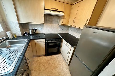 1 bedroom flat for sale, 77 Penfold Road, Worthing BN14