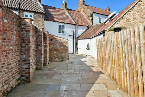 2 bedroom terraced house for sale, Long Street, Easingwold, York