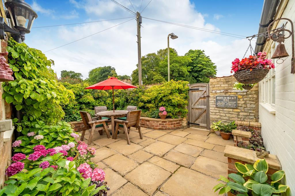 Courtyard Garden, Sticky End, Cottesmore