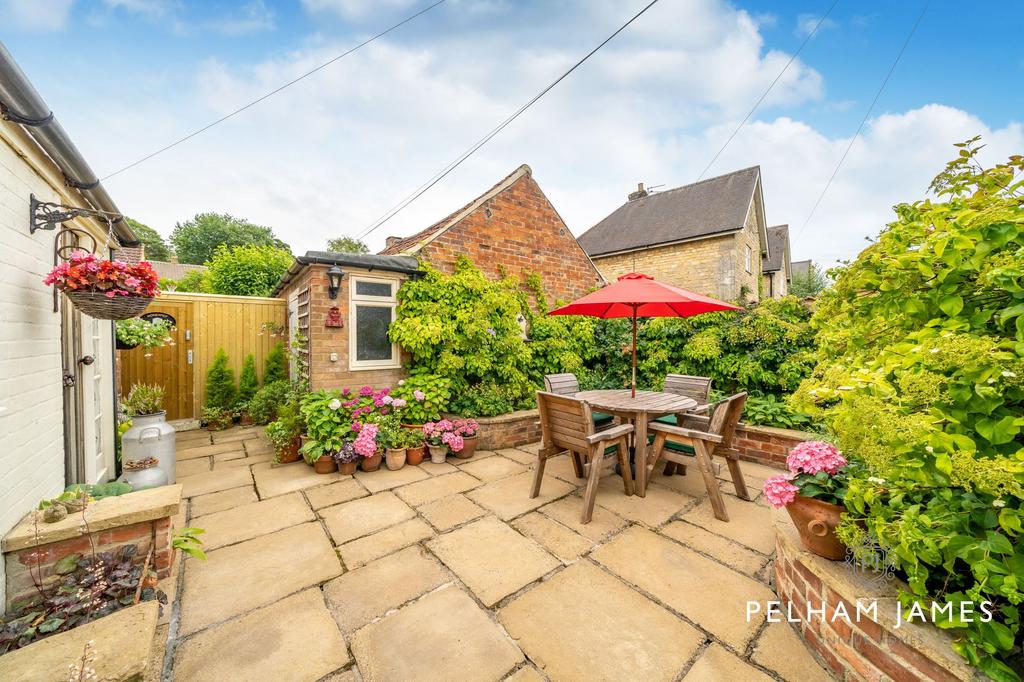 Courtyard Garden, Sticky End, Cottesmore