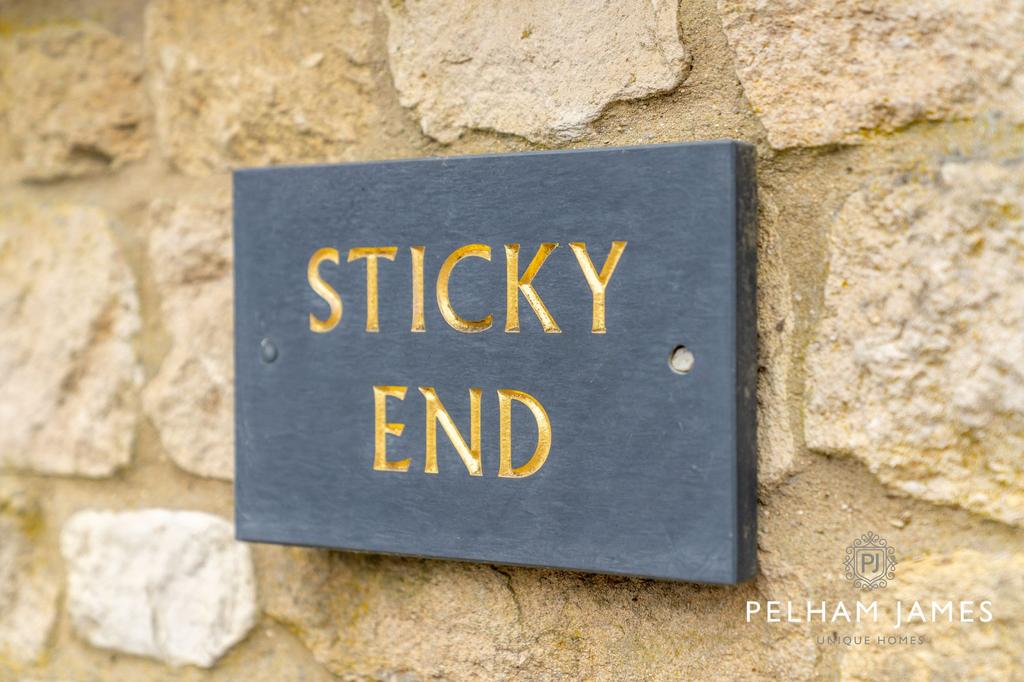 Sticky End, Cottesmore