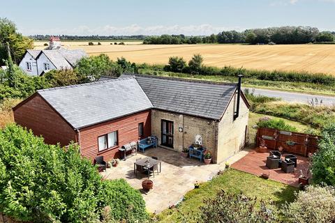 2 bedroom detached bungalow for sale, Ness Road, Cambridge CB25