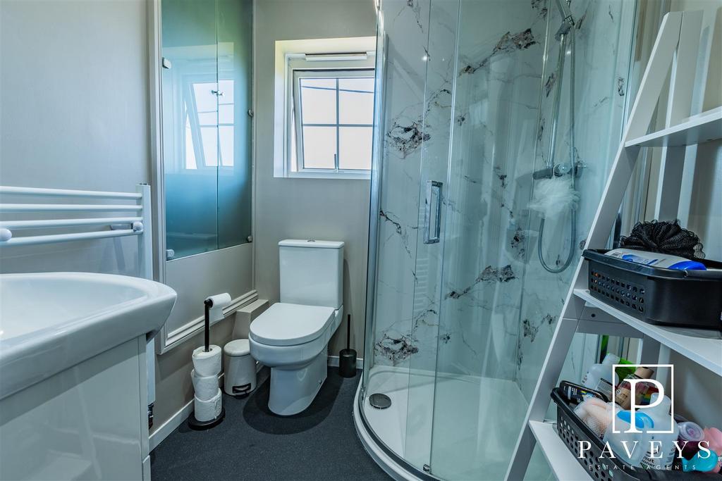 Family shower room