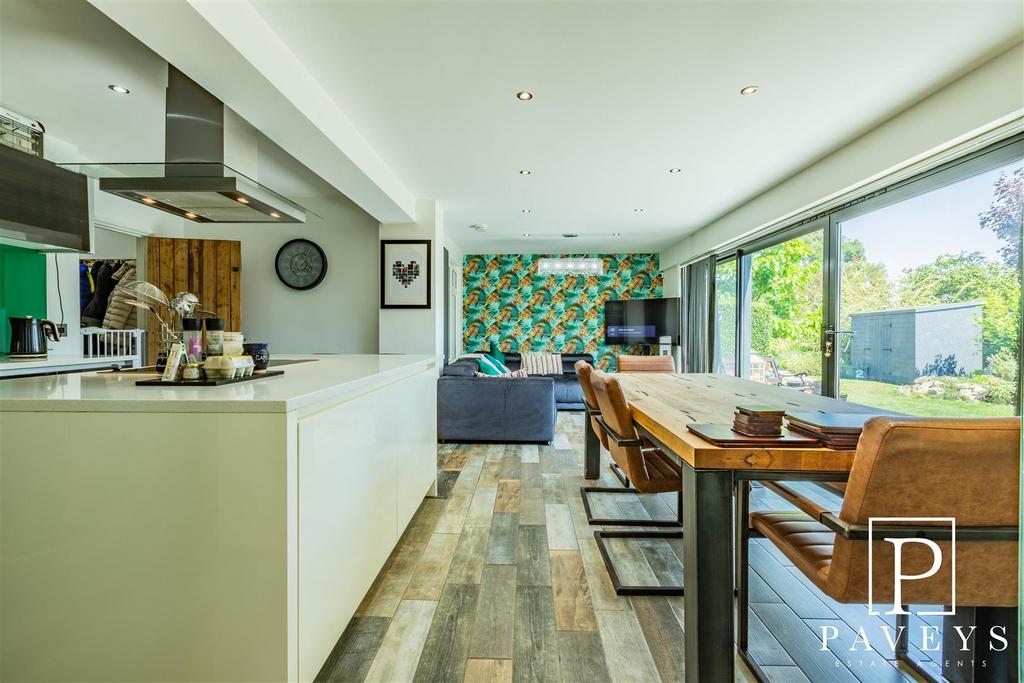 Kitchen diner family room