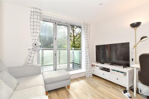 2 bedroom apartment for sale, Croydon Road, Caterham, Surrey