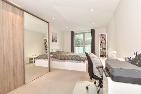 2 bedroom apartment for sale, Croydon Road, Caterham, Surrey