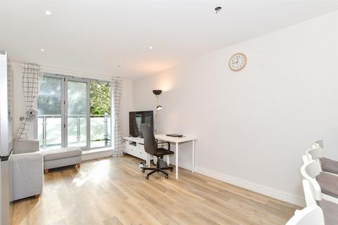 2 bedroom apartment for sale, Croydon Road, Caterham, Surrey