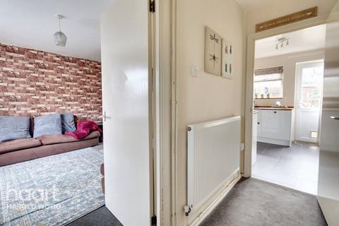 13 Stanwyck Gardens, Romford, RM3 7JU