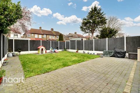 30 Rochester Gardens, Ilford, IG1 3LZ