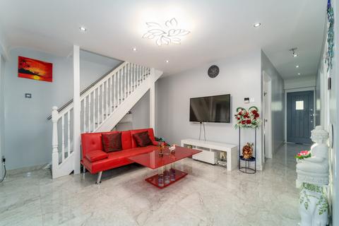 Compton Place, Watford, WD19