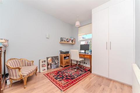 61 Dudley Gardens, London, W13 9LU