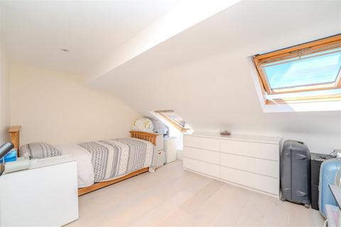 61 Dudley Gardens, London, W13 9LU