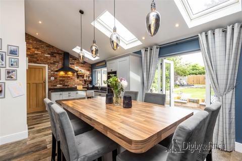 120 Bingham Road, Radcliffe On Trent, Nottingham, NG12 2GT