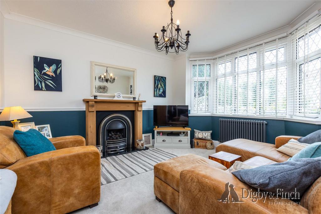 120, Bingham Road Radcliffe-On-Trent, NG12 2 GT-13w