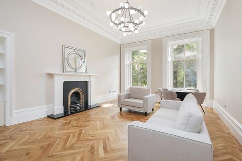 2 bedroom apartment to rent, 15 Buckingham terrace, glasgow G12