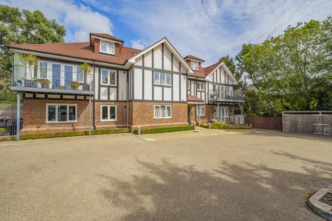 2 bedroom apartment for sale, Bickley Park Road, Bromley