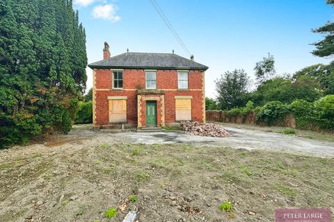 The Roe, St. Asaph, LL17 0LY