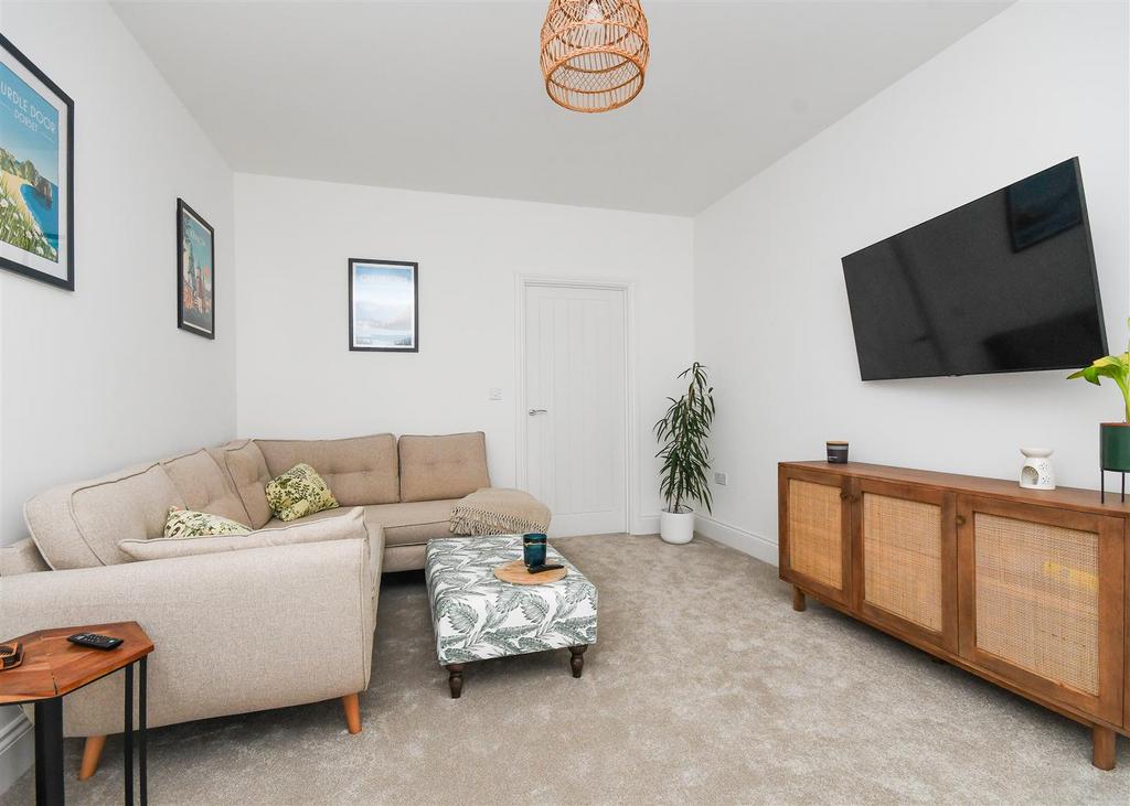 17 Crossfield Crescent - Lounge.jpg