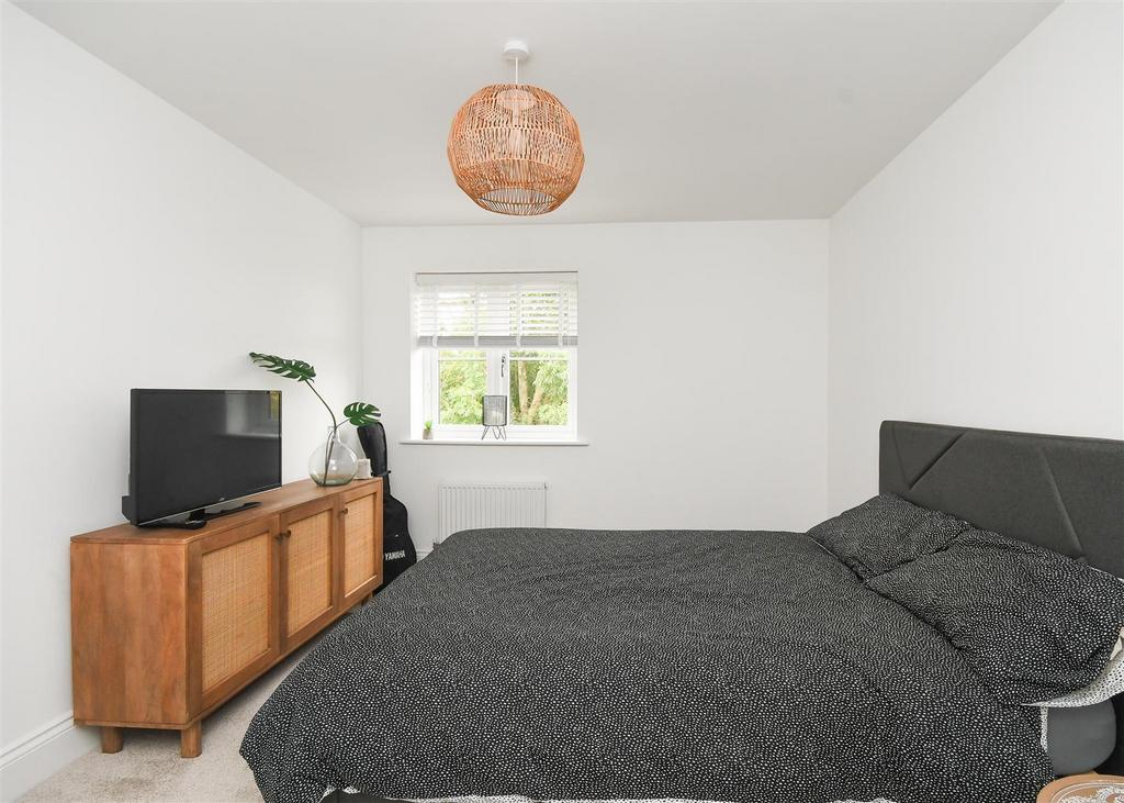17 Crossfield Crescent - Bedroom 2.jpg