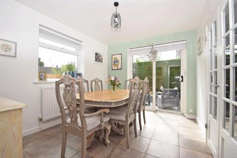 4 bedroom detached house for sale, Field Crescent, Shrewsbury
