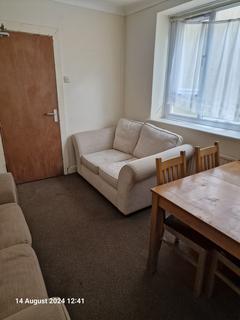 5 bedroom terraced house to rent, Rhondda Street, Swansea SA1