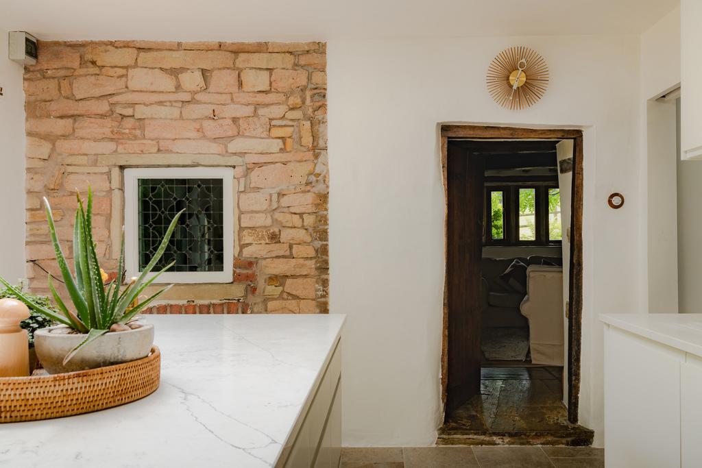 225998 - Peeres Cottages Stockport 10.jpg
