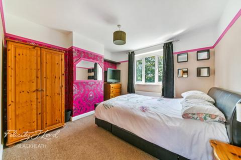 4 bedroom semi-detached house for sale, Kinveachy Gardens, London