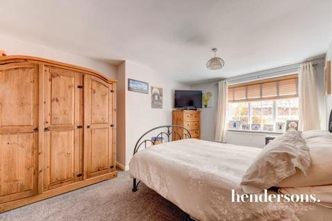 Welsby Cottage Lees Yard, Whitby, YO22 4BQ